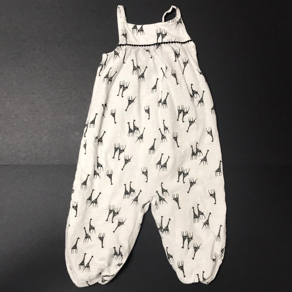 Old Navy 2T giraffe romper